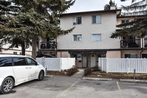 83-3745 Fonda Way Se, Calgary, AB, T2A5W7 | Card Image