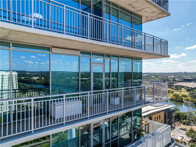 UNIT-1802 - 222 West Ave, Condo with 2 bedrooms, 2 bathrooms and null parking in Austin TX | Image 37