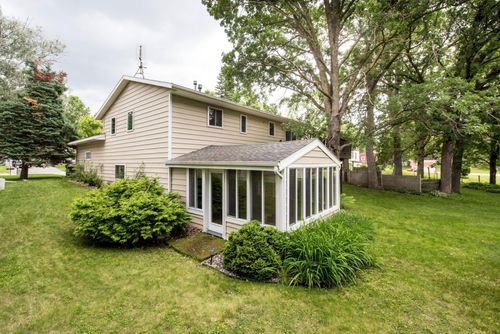 409 N Park St, Alexandria, MN, 56308-5231 | Card Image