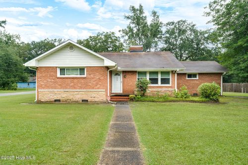 503 W Bay St, Warsaw, NC, 28398-1705 | Card Image