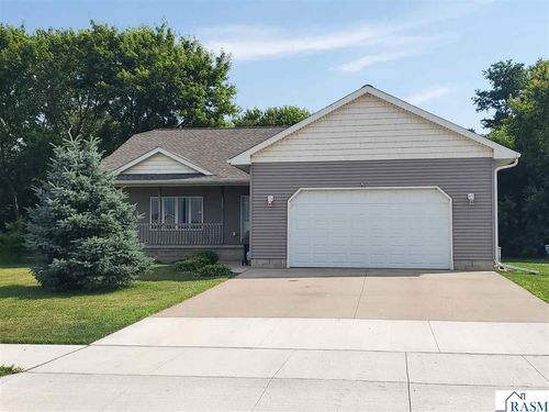 2327 Lake Ave, New Ulm, MN, 56073-4902 | Card Image