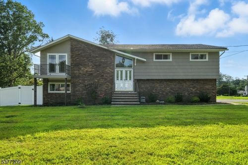 31 Crescent Dr, Lake Hopatcong, NJ, 07849-1339 | Card Image