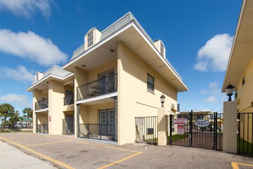201-16333 Gulf Blvd, REDINGTON BEACH, FL, 33708-1541 | Card Image
