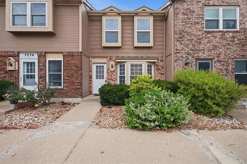b-727 Sw Liggett Road, Blue Springs, MO, 64015 | Card Image