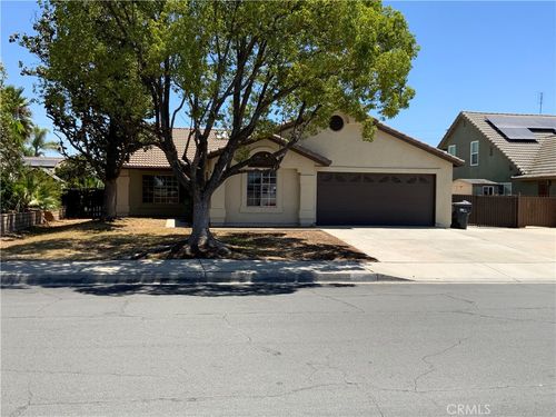 14374 Farmwood Dr, Moreno Valley, CA, 92553-4403 | Card Image