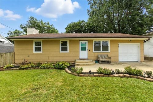 5105 Ne 58th St, Kansas City, MO, 64119-2447 | Card Image
