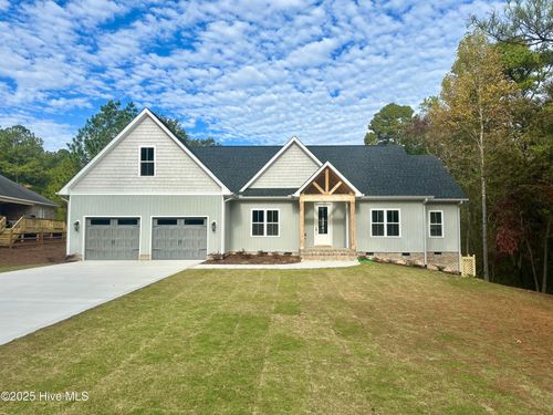 101 Yorkshire Ct, Seven Lakes, NC, 27376 | Card Image