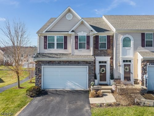 34 Washington Square Cir, Washington, NJ, 07882-2486 | Card Image