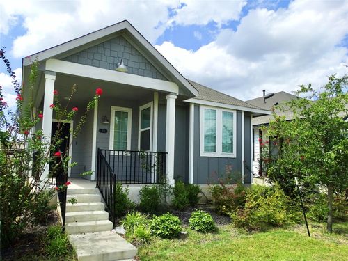 370 Hortus Dr, Kyle, TX, 78640-3225 | Card Image