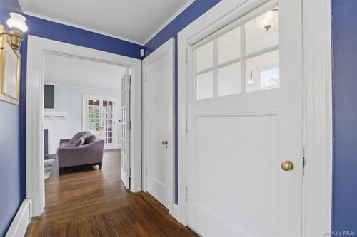 12 Little John Place, White Plains, NY, 10605 | Card Image