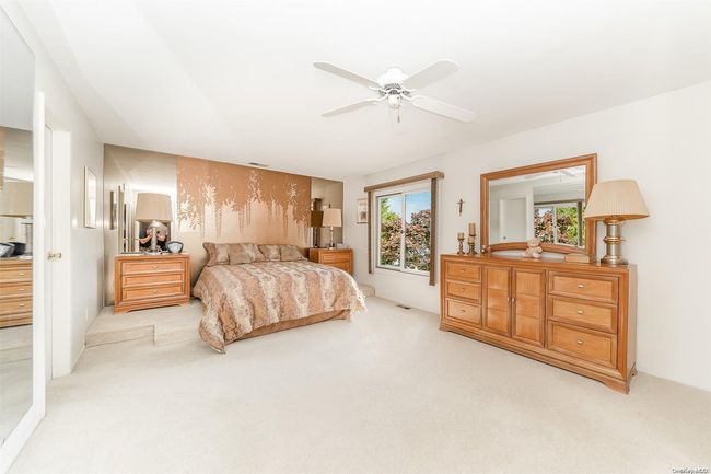 93 - 93 Southgate Cir, Condo with 3 bedrooms, 2 bathrooms and null parking in Massapequa Park NY | Image 9