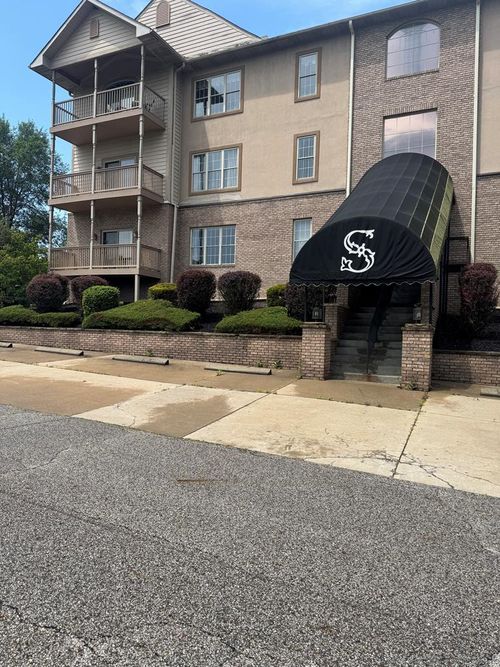 303 Townhouse Rd, Wheeling, WV, 26003-1672 | Card Image