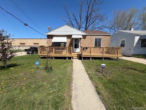 7003 Lozier Ave, Warren, MI, 48091-2007 | Card Image