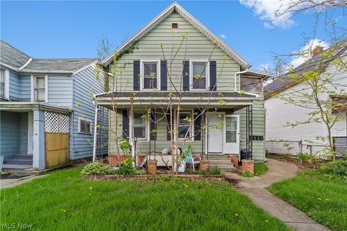 448 Delaware Ave, Lorain, OH, 44052-2173 | Card Image