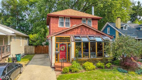 215 E Lewiston Ave, Ferndale, MI, 48220-1355 | Card Image