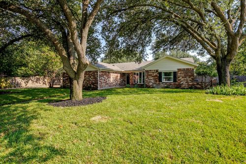 1003 Canton Rd, Cleburne, TX, 76033-6112 | Card Image