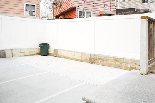 2-24-10 Gillmore St, East Elmhurst, NY, 11369-1610 | Card Image