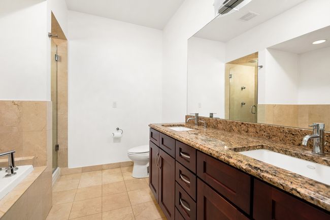 APT-203 - 2041 W Division St, Home with 2 bedrooms, 2 bathrooms and null parking in CHICAGO IL | Image 11