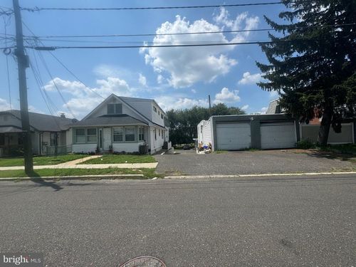 18 Chadwick Ave, Bellmawr, NJ, 08031-2329 | Card Image