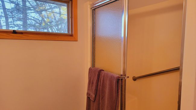 Main floor bathroom | Image 24
