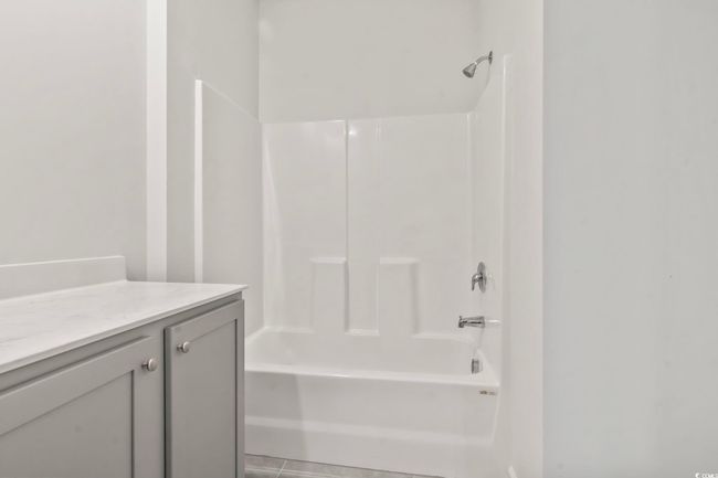 Bathroom with shower / washtub combination and vanity | Image 25