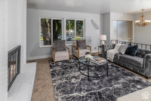 6075 , Roy, UT 84067