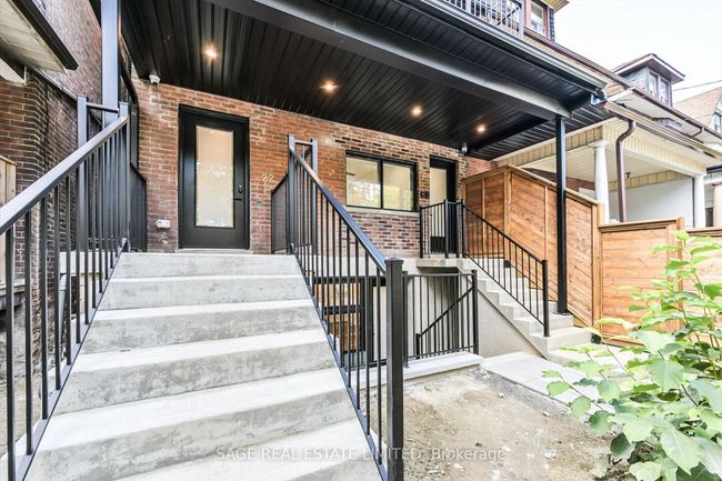 A - 22 Lansdowne Ave, Home with 2 bedrooms, 2 bathrooms and null parking in Toronto ON | Image 4
