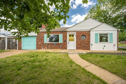 5551 Sutherland Ave, Saint Louis, MO, 63109-1664 | Card Image