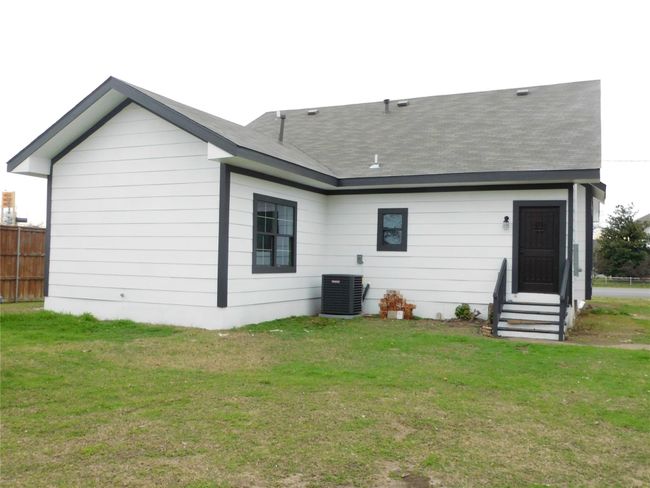 404 N Magnolia Ave, House other with 3 bedrooms, 4 bathrooms and null parking in Hubbard TX | Image 5