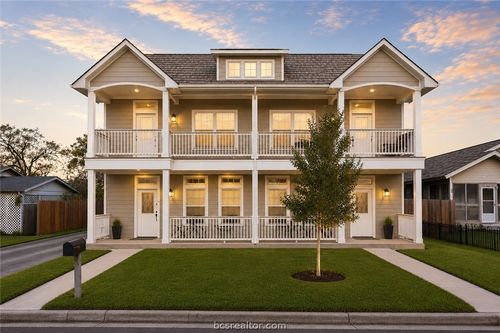 405 A Ash St, College Station, TX, 77840-2009 | Card Image