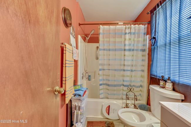 431 Henry St, House other with 3 bedrooms, 2 bathrooms and null parking in Wilmington NC | Image 11