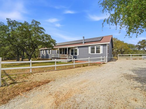 6267 County Road 251, Hondo, TX, 78861-6947 | Card Image
