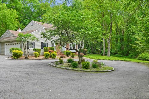 309 N Salem Rd, Waccabuc, NY, 10597-1026 | Card Image