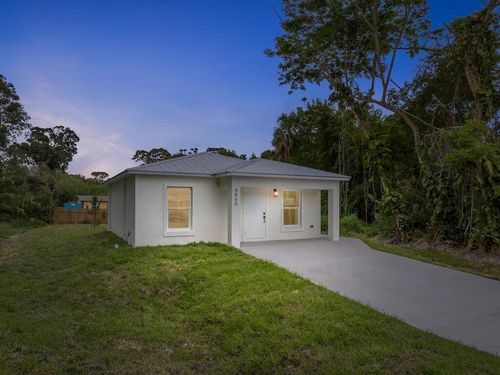 4866 33rd Ave, Vero Beach, FL, 32967-1230 | Card Image