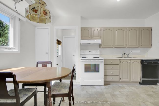 70 Viewmount Dr, House other with 4 bedrooms, 2 bathrooms and 3 parking in Nepean ON | Image 17