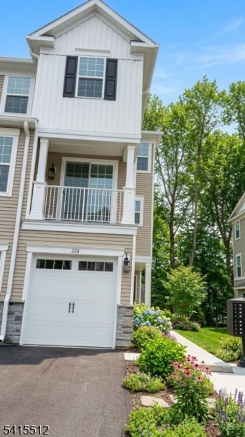 224 Myrtle Rd, Warren, NJ, 07059-5368 | Card Image