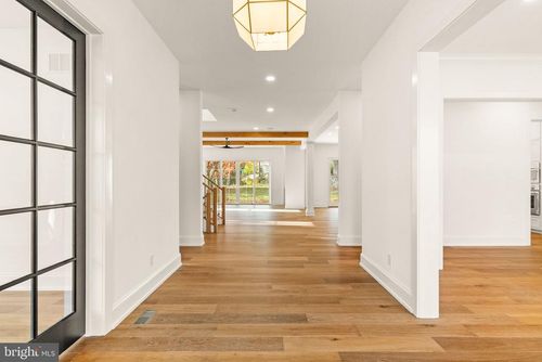 1441 Berwyn Paoli Rd, PAOLI, PA, 19301-2042 | Card Image