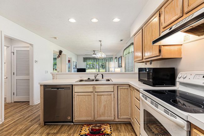 UNIT-17C - 537 White River Dr, Condo with 2 bedrooms, 2 bathrooms and null parking in Myrtle Beach SC | Image 8