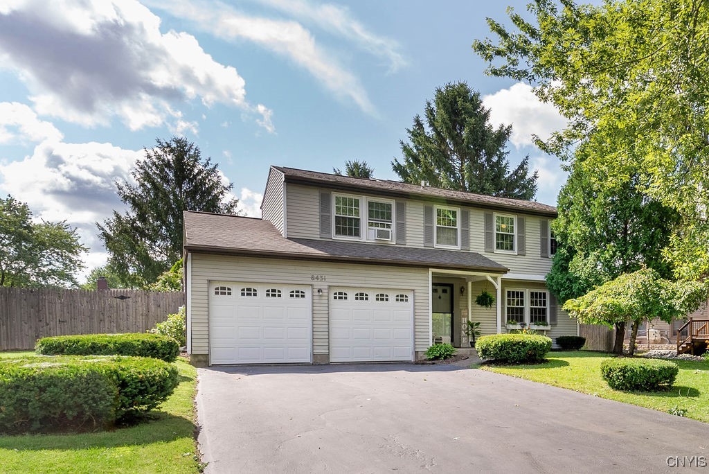 Silver Spruce Cir, Liverpool, NY 13090