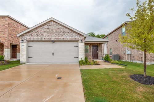 887 Poppy Cove Ln, Princeton, TX, 75407-5772 | Card Image