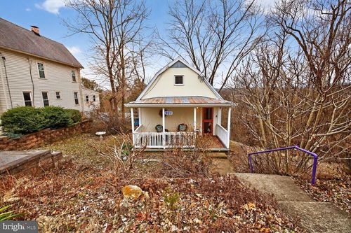 926 E A St, BRUNSWICK, MD, 21716-1815 | Card Image