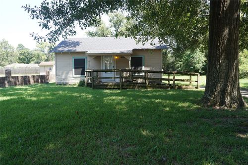 1031 S 5th St, Conroe, TX, 77301-4628 | Card Image