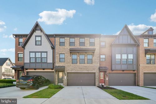8124 Bock Farm Pl, Alexandria, VA, 22306-3419 | Card Image