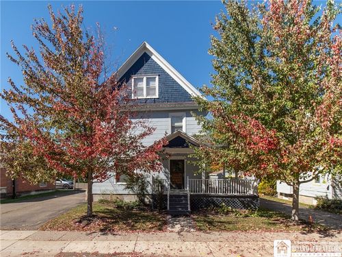 9 Maple St, Bemus Point, NY, 14712-9549 | Card Image