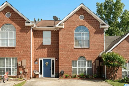 222 Cambrian Ridge Trl, PELHAM, AL, 35124-4821 | Card Image