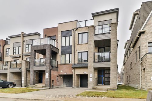 24 William Shearn Cres, Markham, ON, L6C3J4 | Card Image