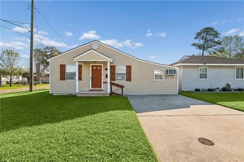 757 Canton St, Jefferson, LA, 70121-1501 | Card Image