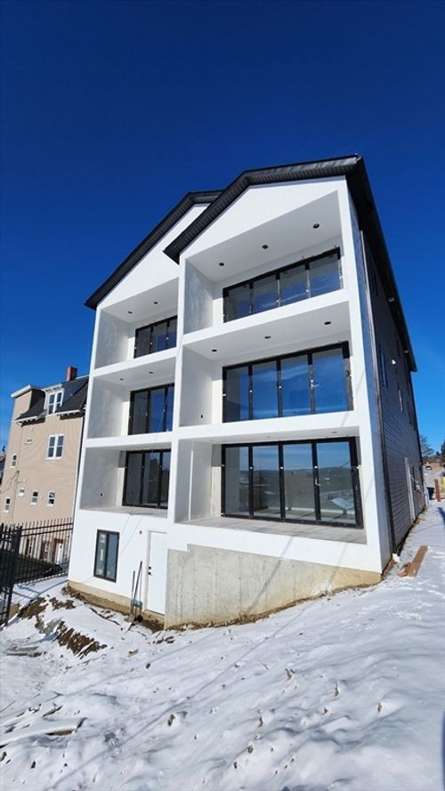 47-47 Laurel St, Worcester, MA, 01605-3030 | Card Image