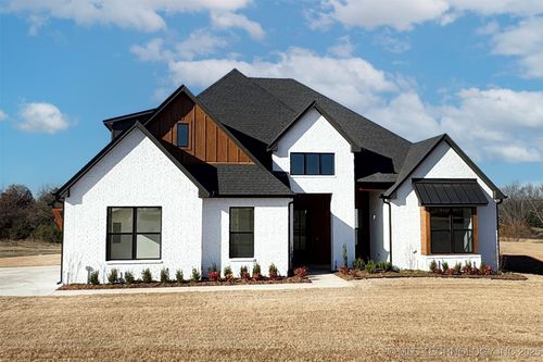 11210 S 215th East Ave, Broken Arrow, OK, 74014 | Card Image