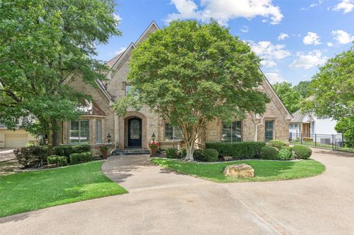 1204 Strathmore Dr, Southlake, TX, 76092-9519 | Card Image